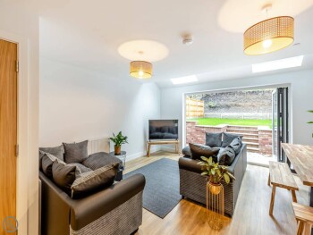 1 Swn Yr Afon - Uk42315