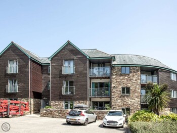4 Water Wheel Apartment