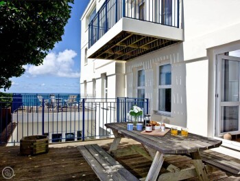 5 Devon Beach Court