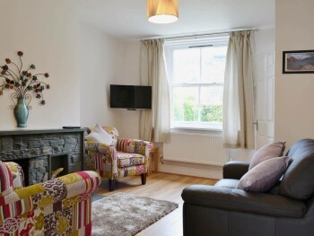 6 Catherine Cottages