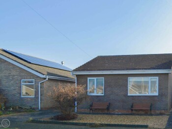 61 Longstone Close