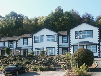 7 Ladstock Hall (Deluxe)