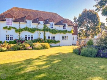 Apartment 9 Barton Manor