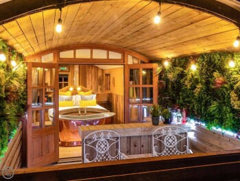 Ashwood Shepherds Hut