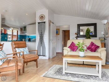 Astbury Falls Luxury Retreat