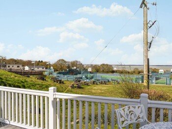 Bay View Retreat, Oaklands 9