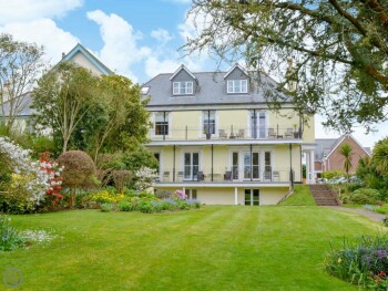 Carnethic House - One Acre View