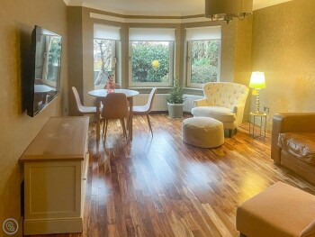 Chatelherault Apartment