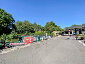 Couch Lane Apartment