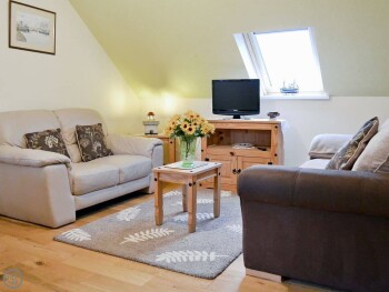 Cwrt-Y-Cadno Trimsaran