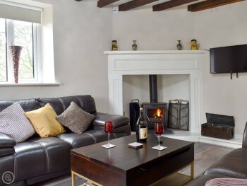 Dewy Lane Farm House