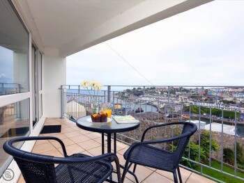 Dual View - 1 Linden Court