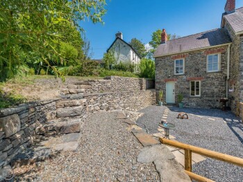 Dyffryn @ Glanffrwd Mill