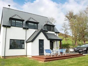 Fron Newydd Farmhouse