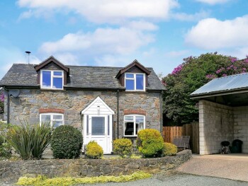 Fronheulog Holiday Cottage