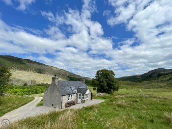 Glacour Studio Cottage
