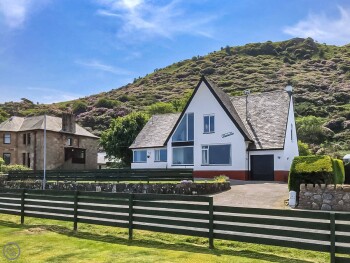 Gleaner Lea Apartment