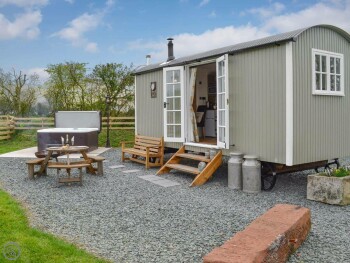 Greengill Farm Shepherds Hut