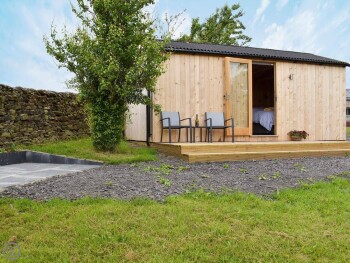 Lapwing Luxury Hen Hut