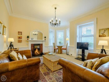 Meadow House Apartment