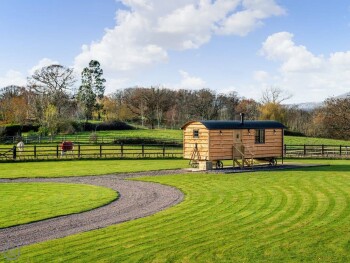 Monkwood Shepherds Hut