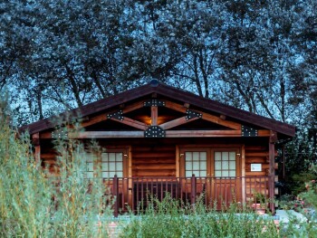 No. 6 Lake View Lodges