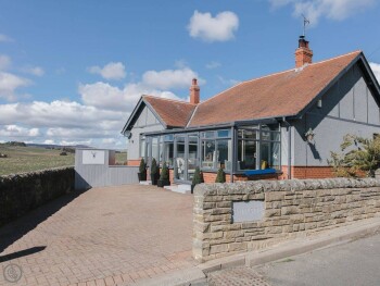 Northern Hideaways, Sunnyside