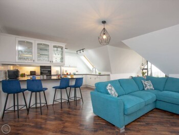 Pochin House Apartment 16