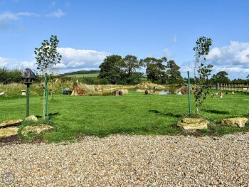Pond View At Yeabridge Farm