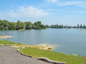 Premium Lake Lodge 2