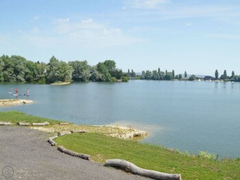 Premium Lake Lodge 3