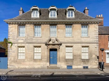 Queen Anne Mansion House