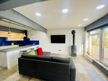 Stable View, Ambron House