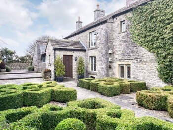 Sweet Knoll Farmhouse