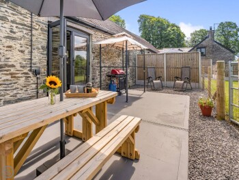 The Old Cowsheds 2 - Shippon