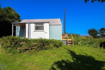 The Studio At Loe Beach