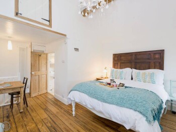 The Wee House On The Hill