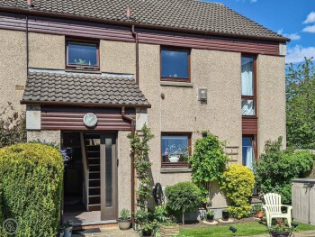 Three Bridges Apartment