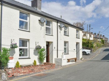 Ty Bychan Railway Cottage